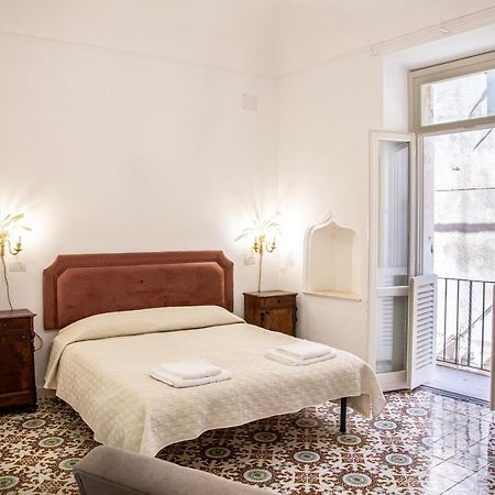 Honore De Balzac Alghero Esterno foto