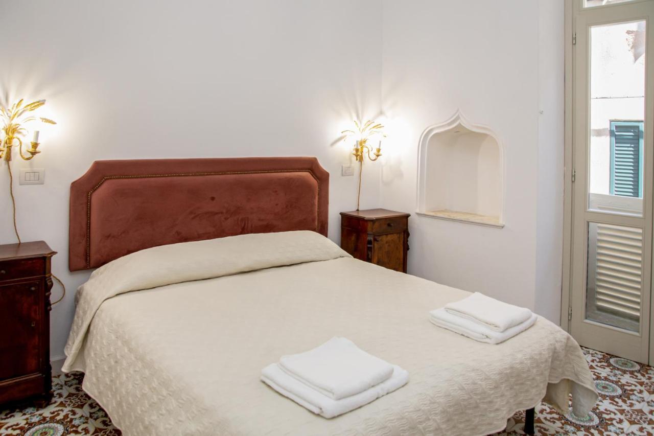 Honore De Balzac Alghero Esterno foto