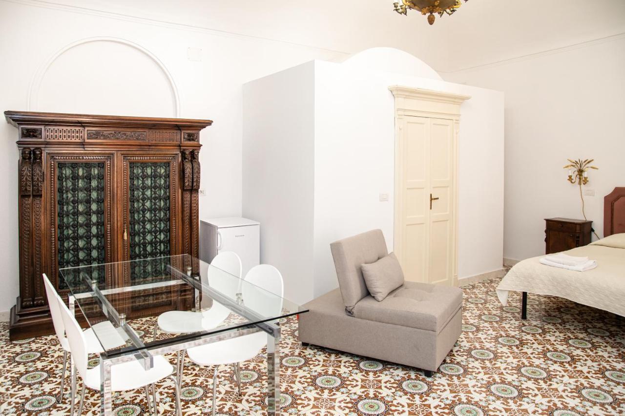 Honore De Balzac Alghero Esterno foto