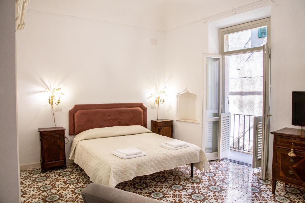 Honore De Balzac Alghero Esterno foto
