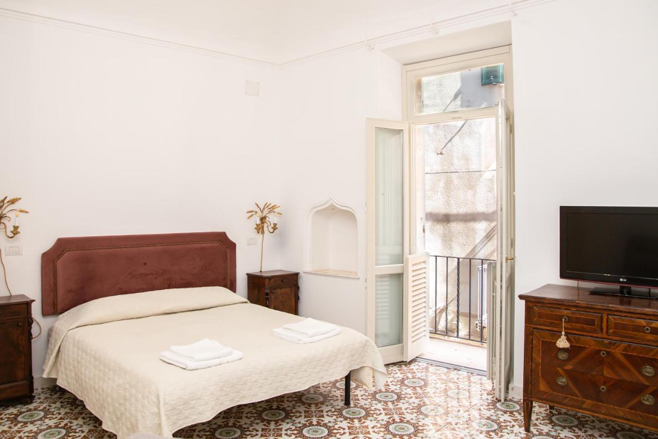 Honore De Balzac Alghero Esterno foto