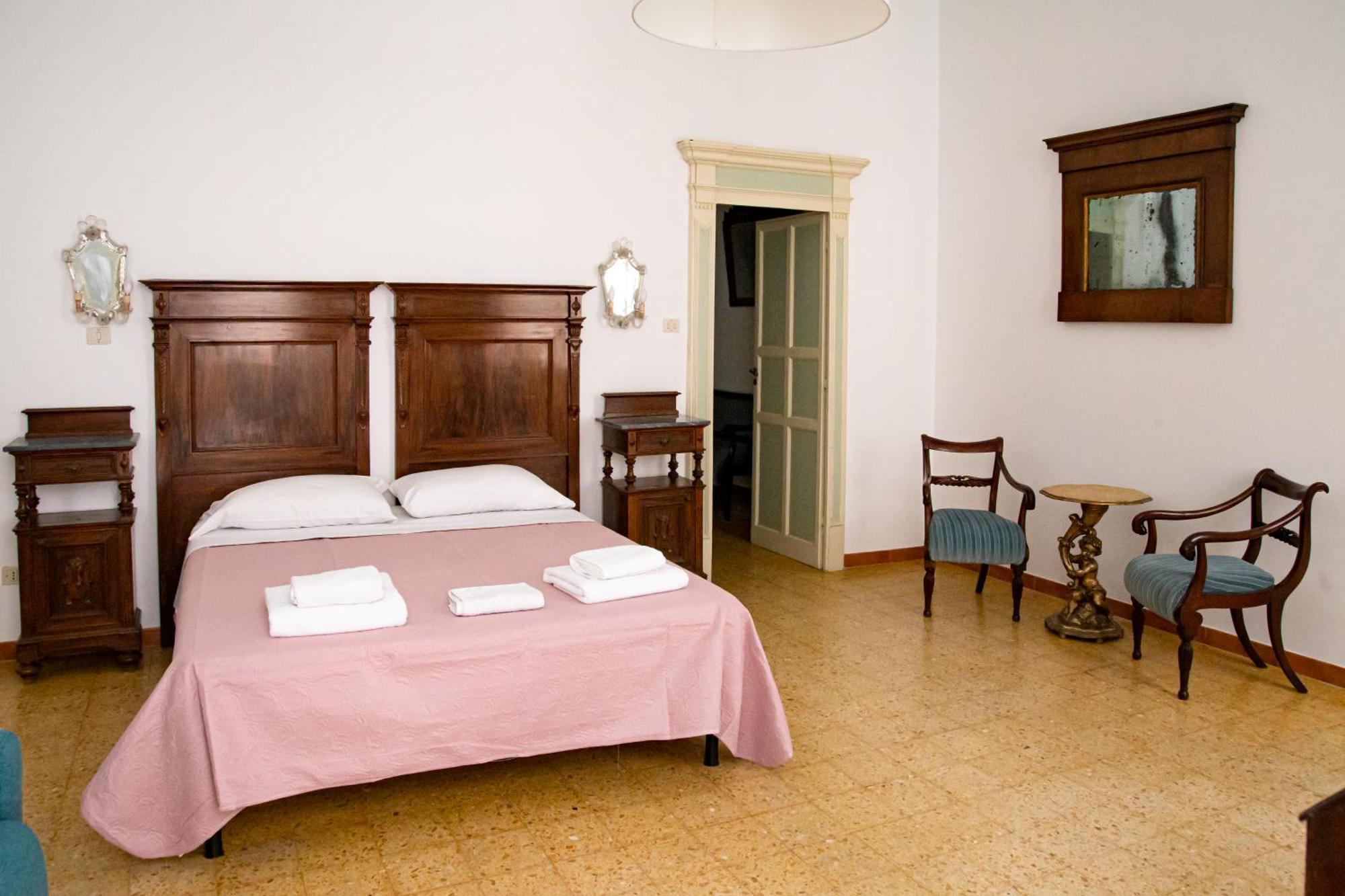 Honore De Balzac Alghero Esterno foto